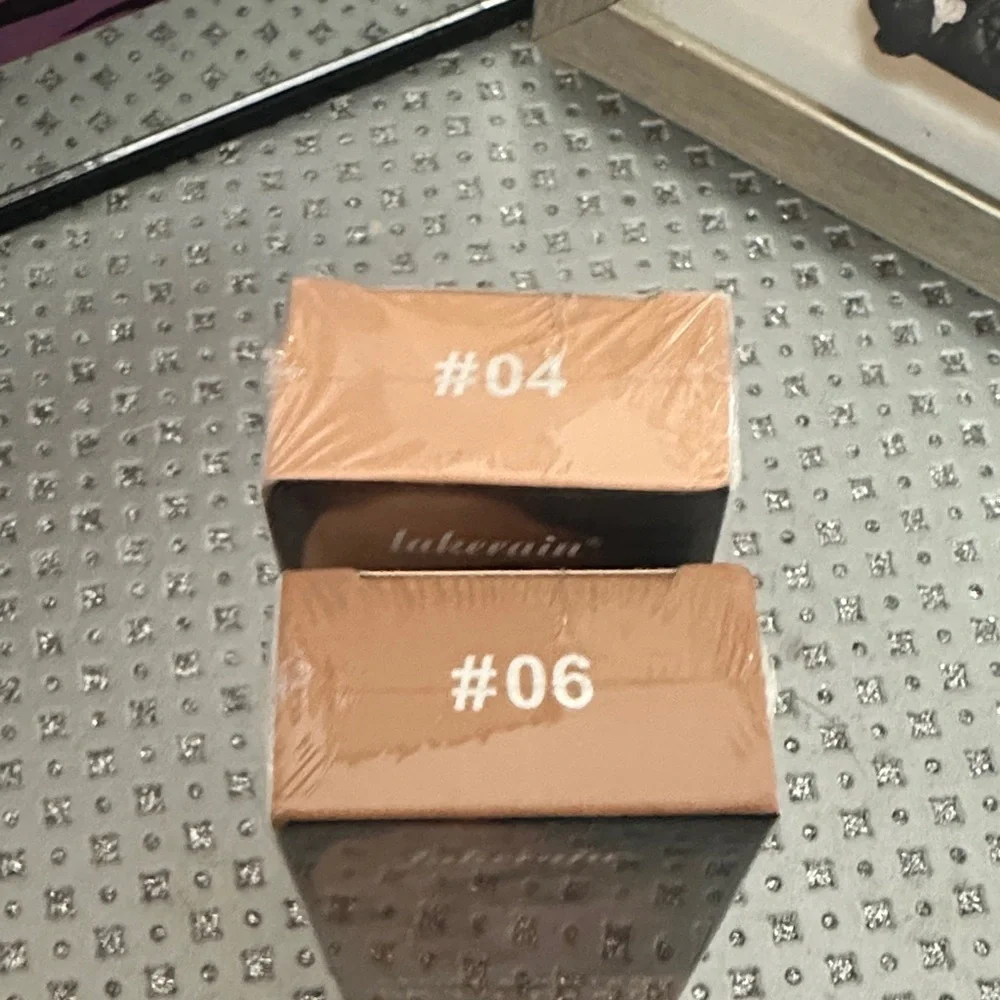 Serum Boosted Skin Tint Beauty Balm - NIB